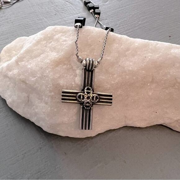Silpada 925 Sterling Silver Onyx Beaded Cross Necklace - Picture 6 of 9